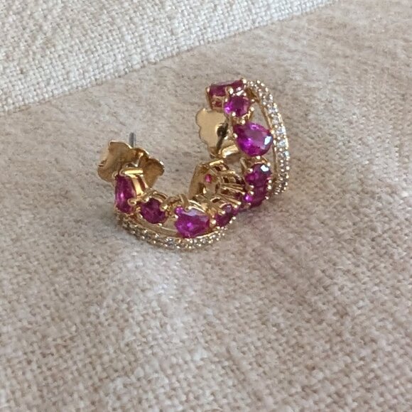 Nadri Huggies - Picture 1 of 2